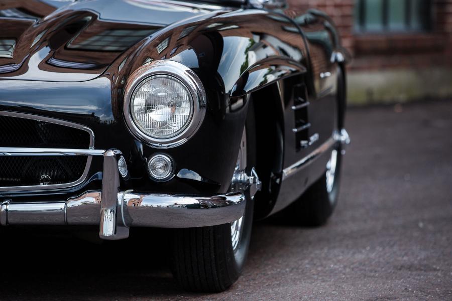 Детали экстерьера Mercedes-Benz 300 SL 1957 года  (фото 28 из 59)